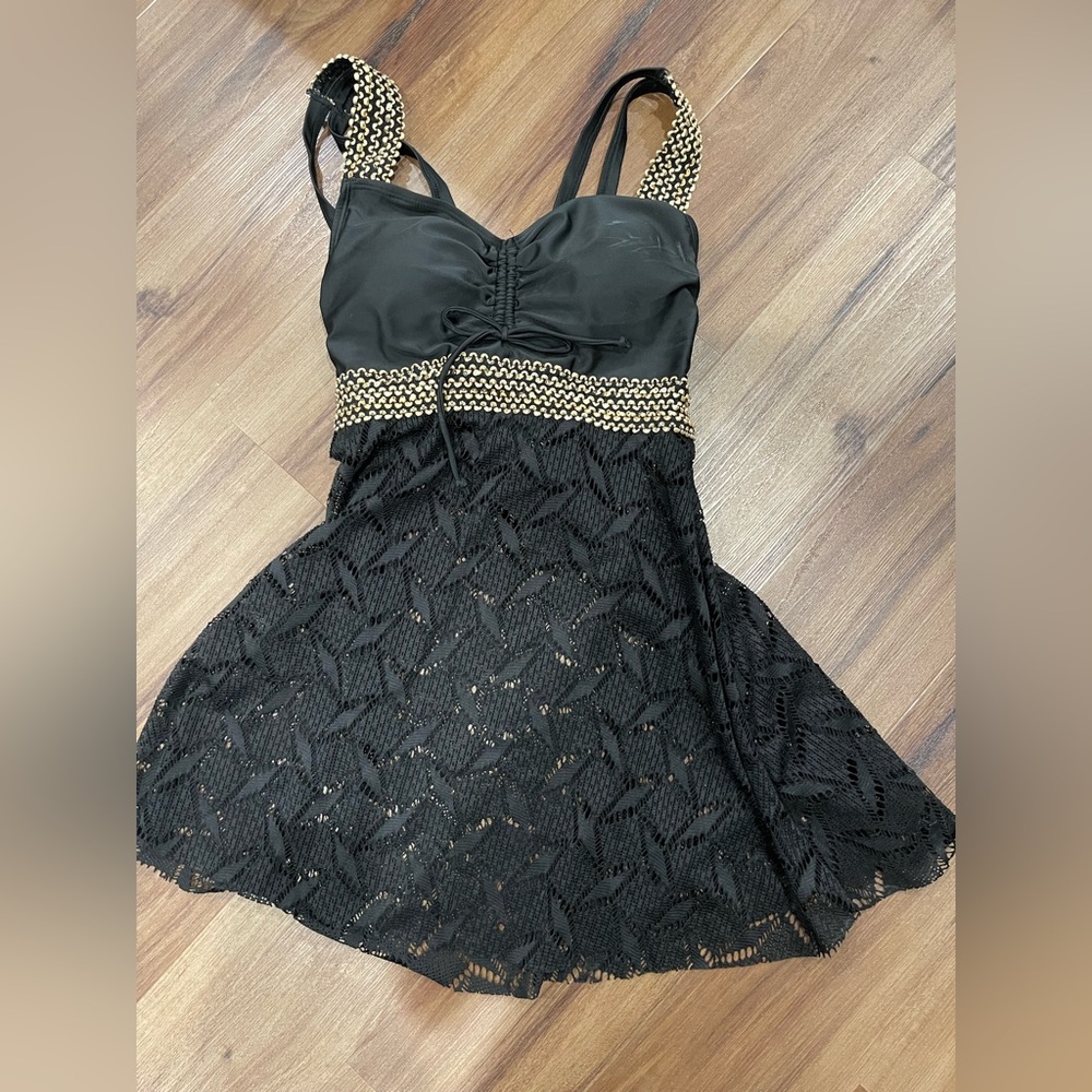 Black swimsuit top